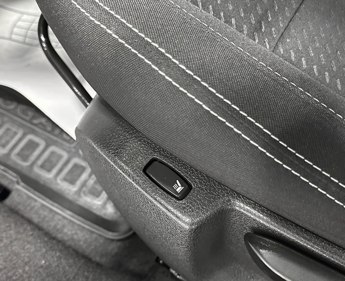 Renault Logan - фото 21