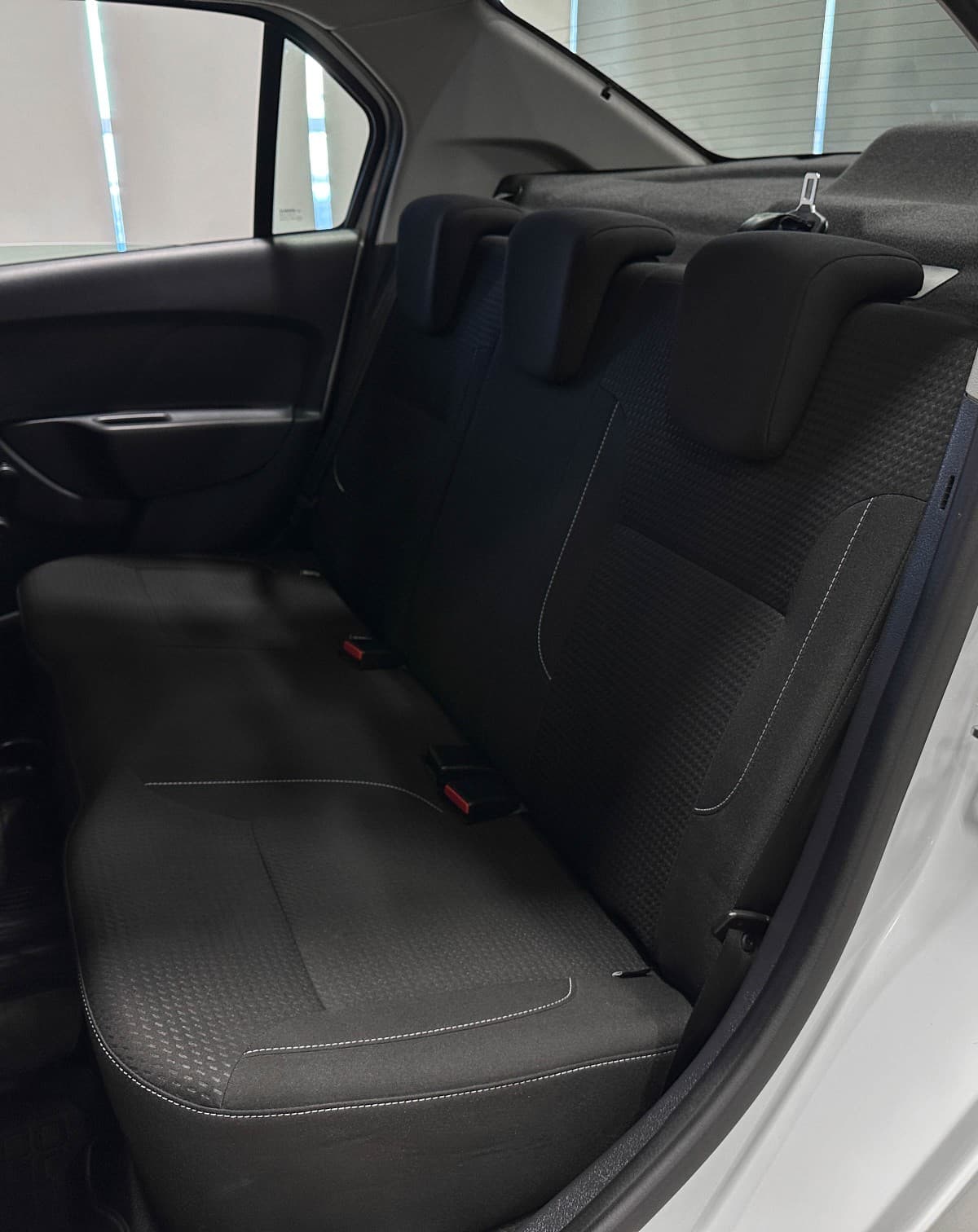 Renault Logan - фото 11