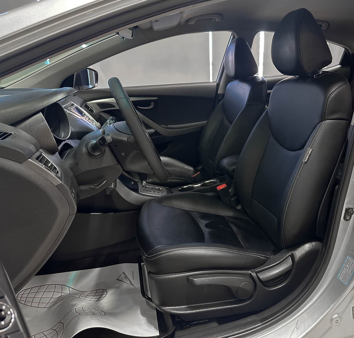 Hyundai Avante - фото 11