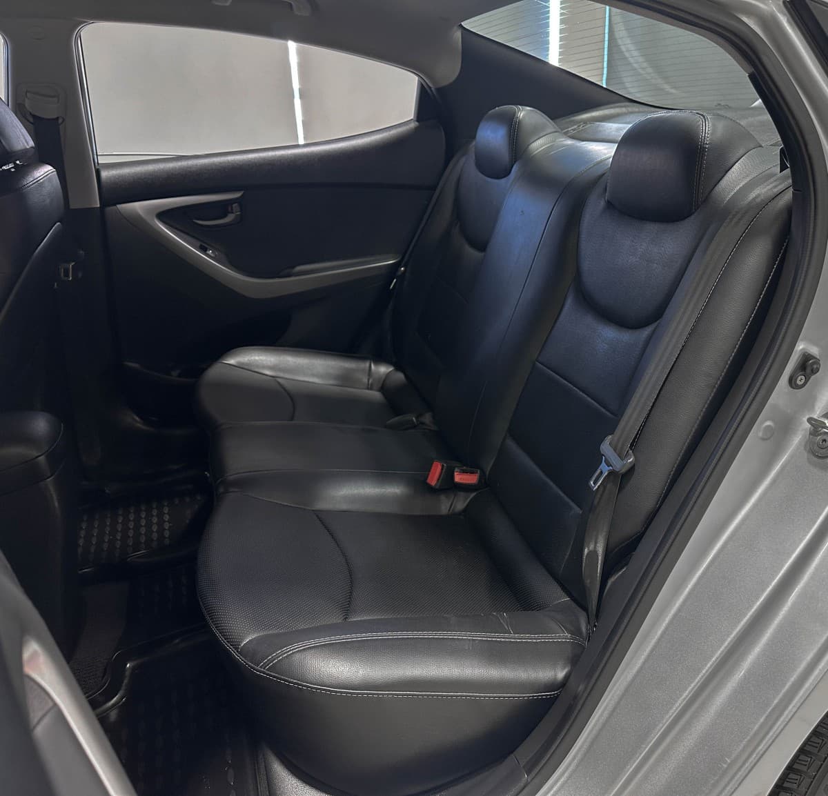 Hyundai Avante - фото 12