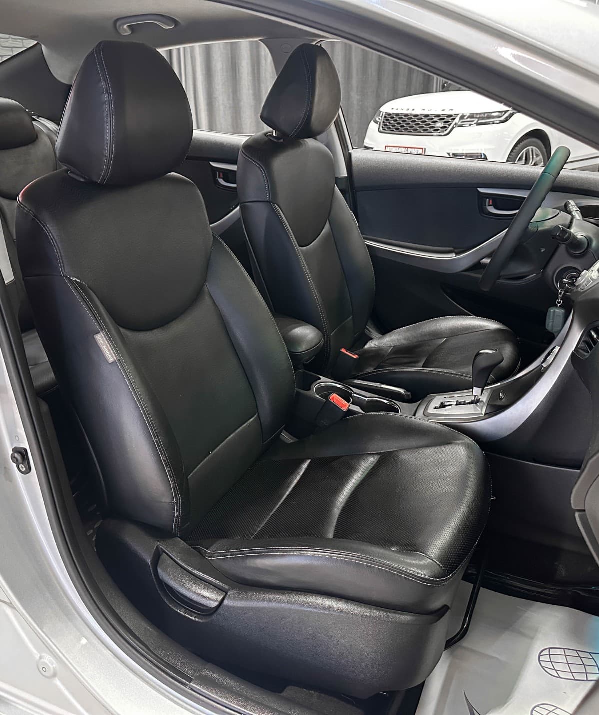 Hyundai Avante - фото 15