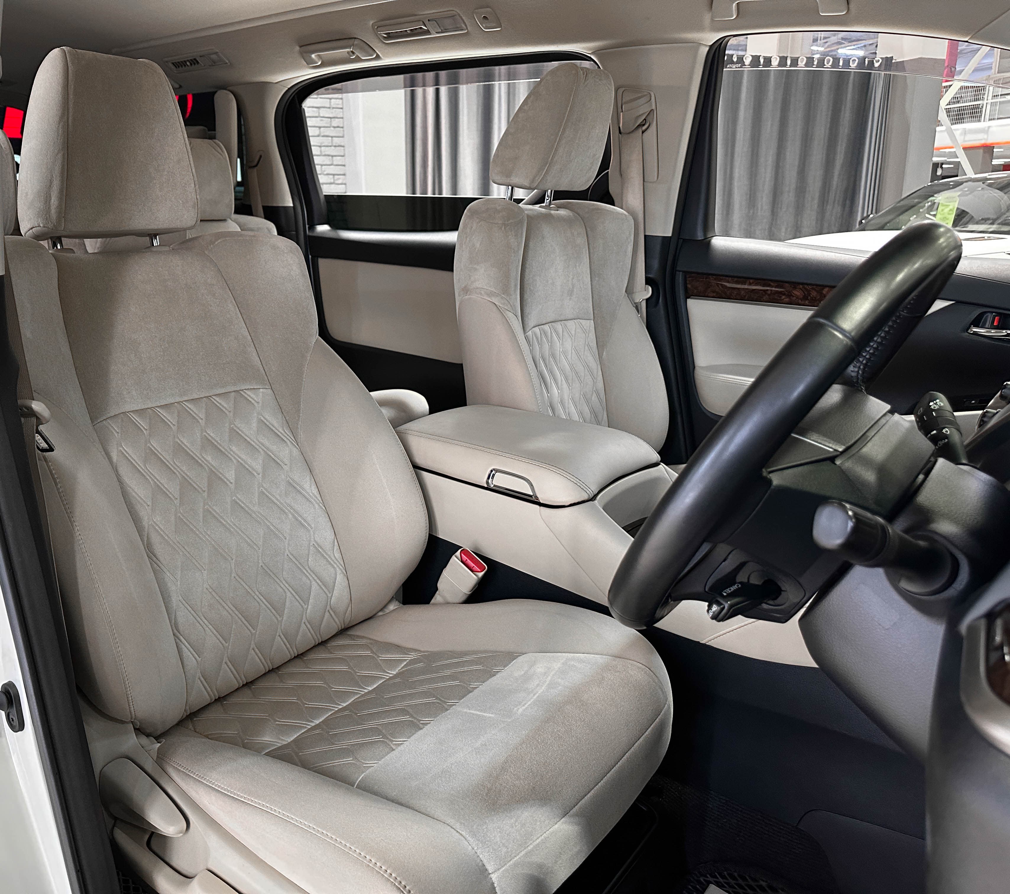 Toyota Alphard - фото 20