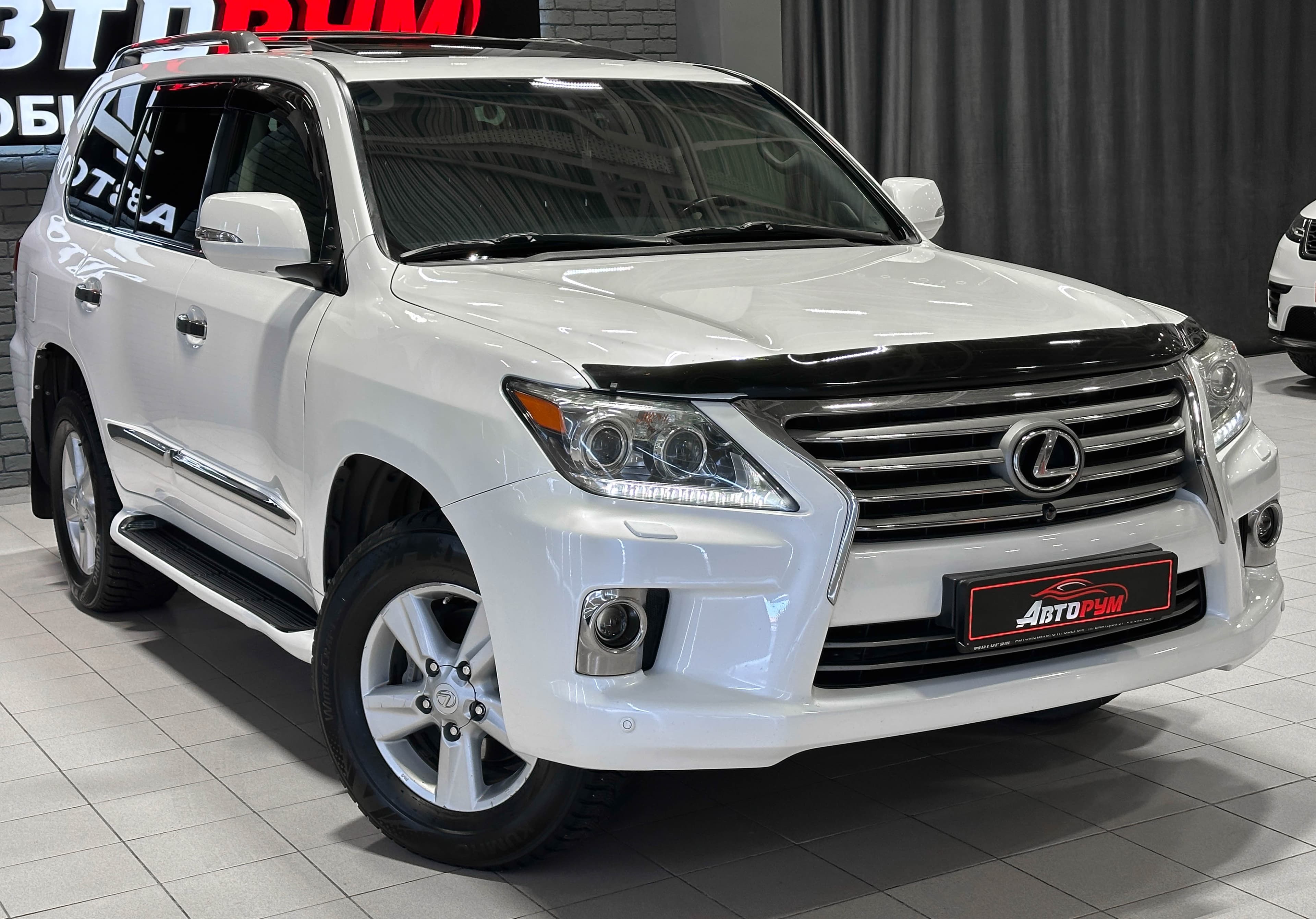 Lexus LX 570 - 5