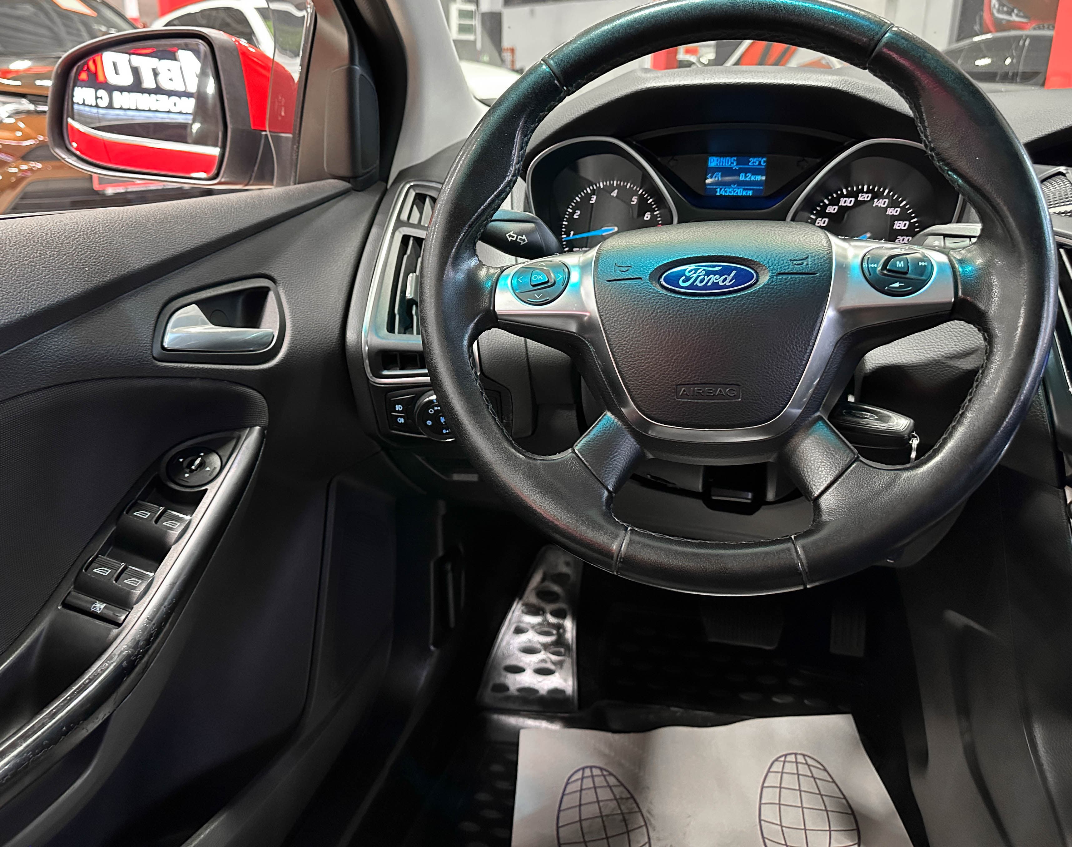 Ford Focus - фото 26