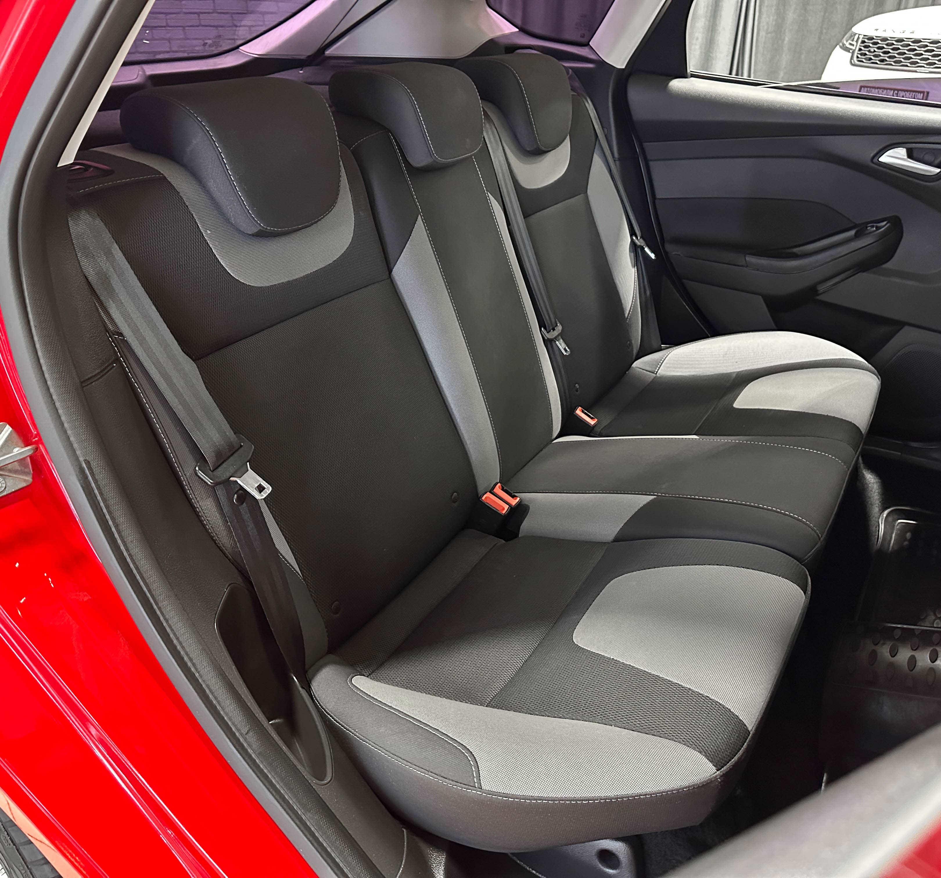 Ford Focus - фото 12