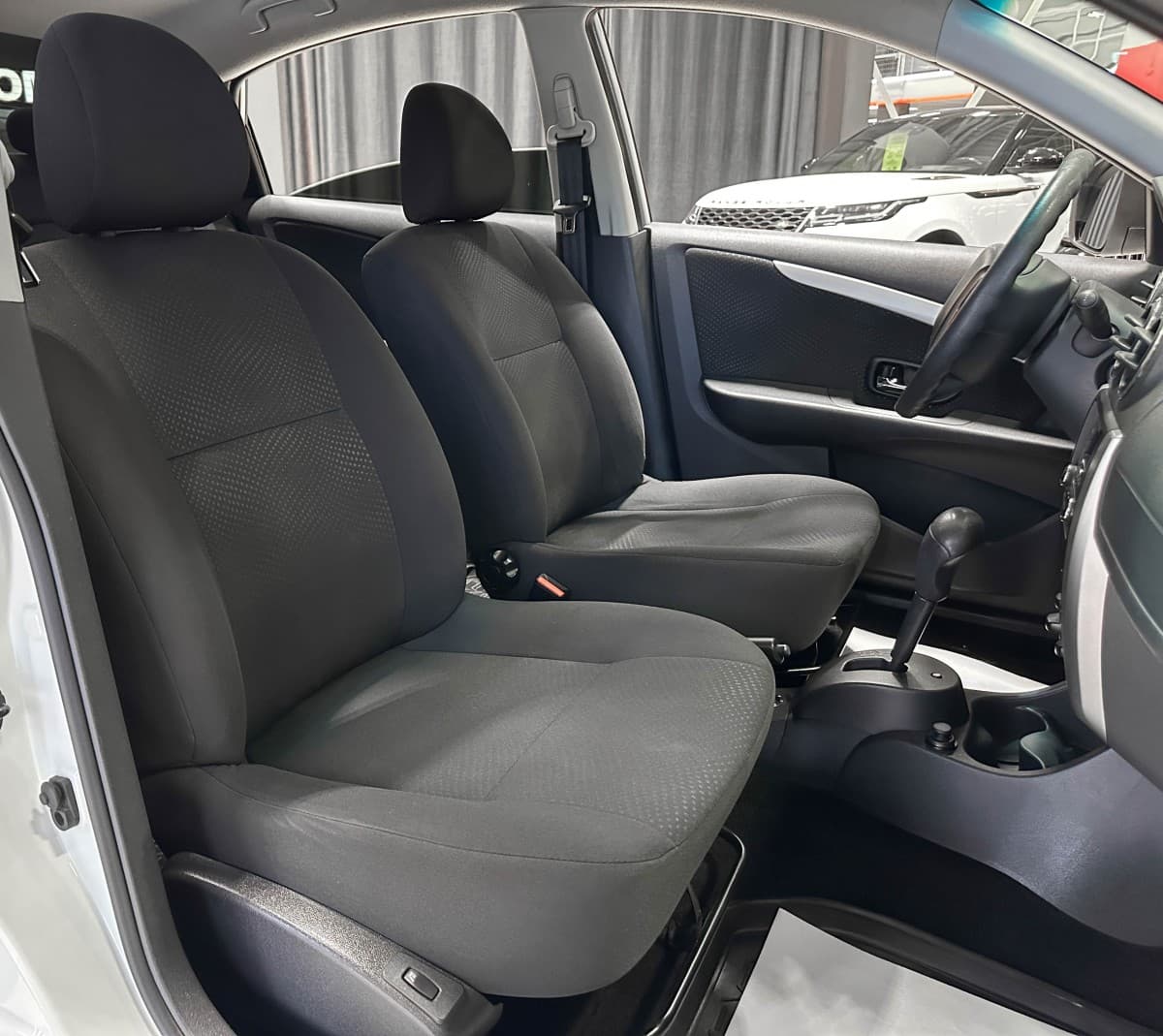 Nissan Almera - фото 11