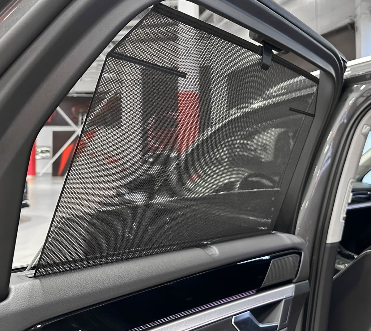 Volkswagen Touareg - фото 12