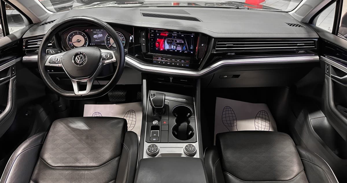 Volkswagen Touareg - фото 32