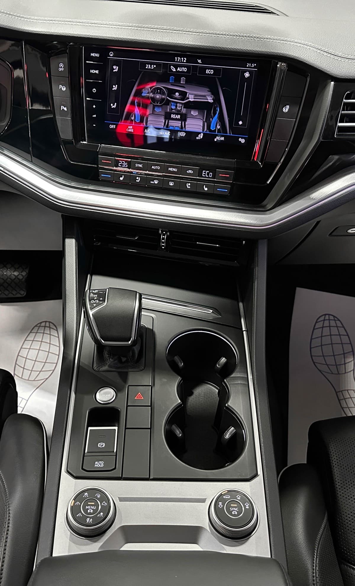 Volkswagen Touareg - фото 26