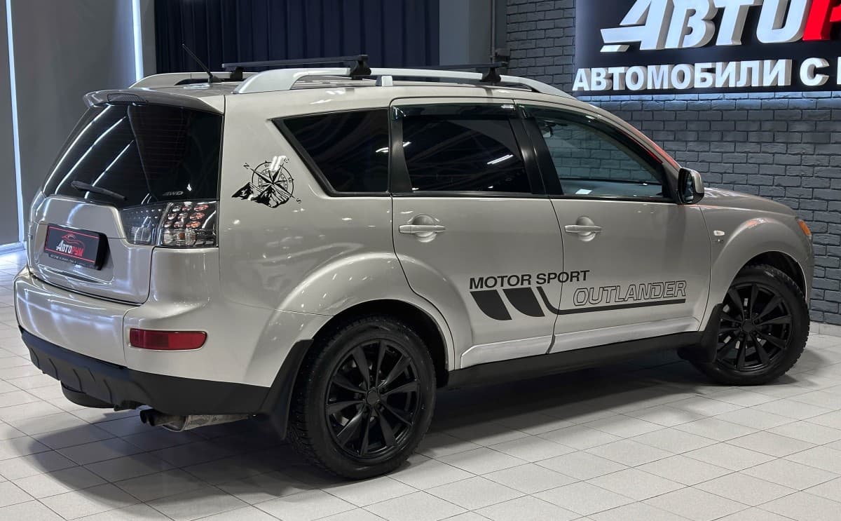 Mitsubishi Outlander - фото 6