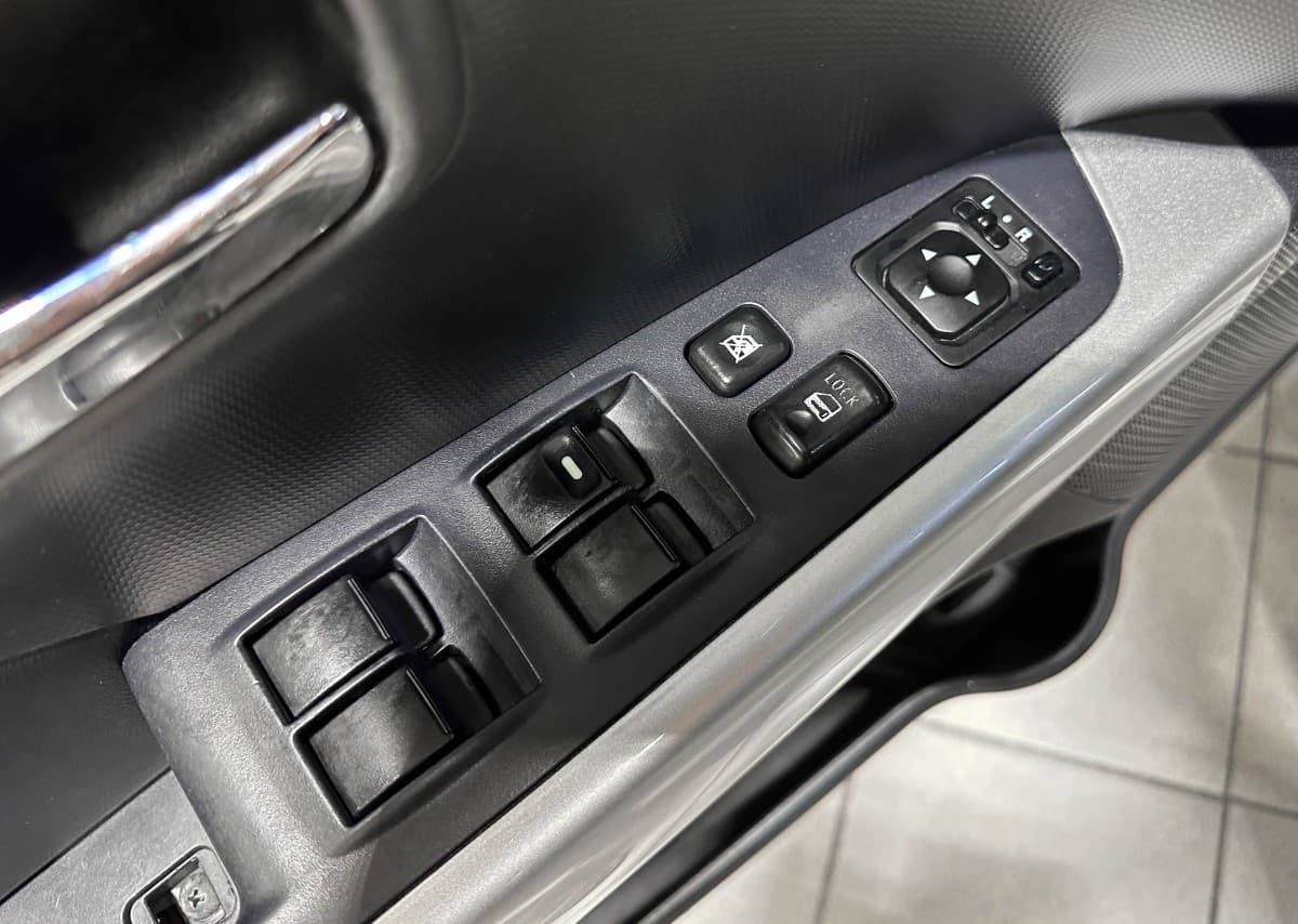 Mitsubishi Outlander - фото 16