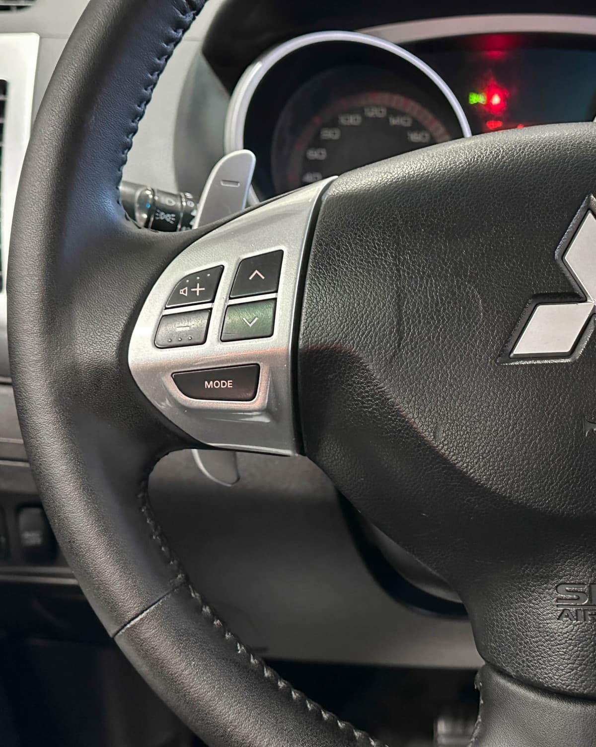 Mitsubishi Outlander - фото 20
