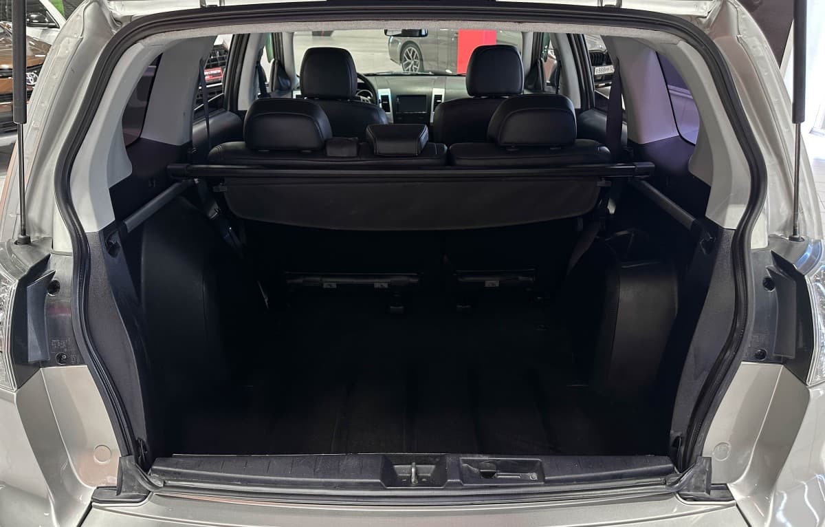 Mitsubishi Outlander - фото 12
