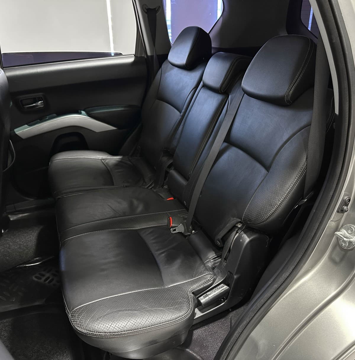 Mitsubishi Outlander - фото 11