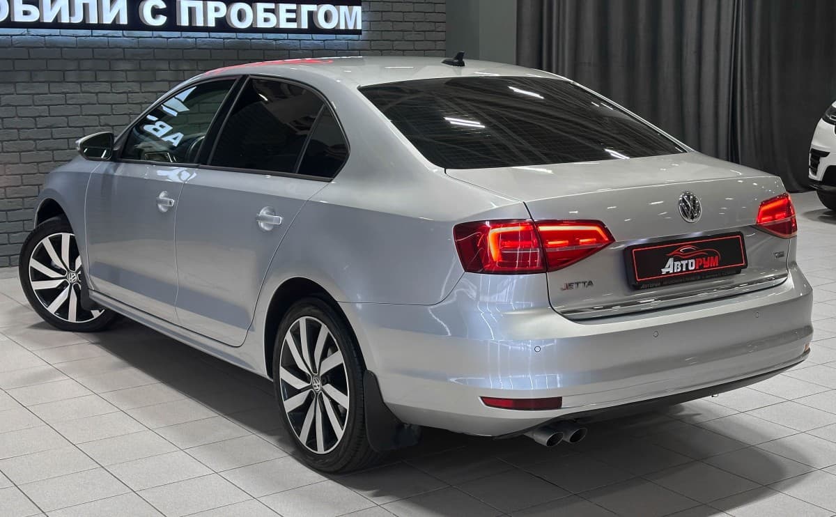 Volkswagen Jetta - фото 9