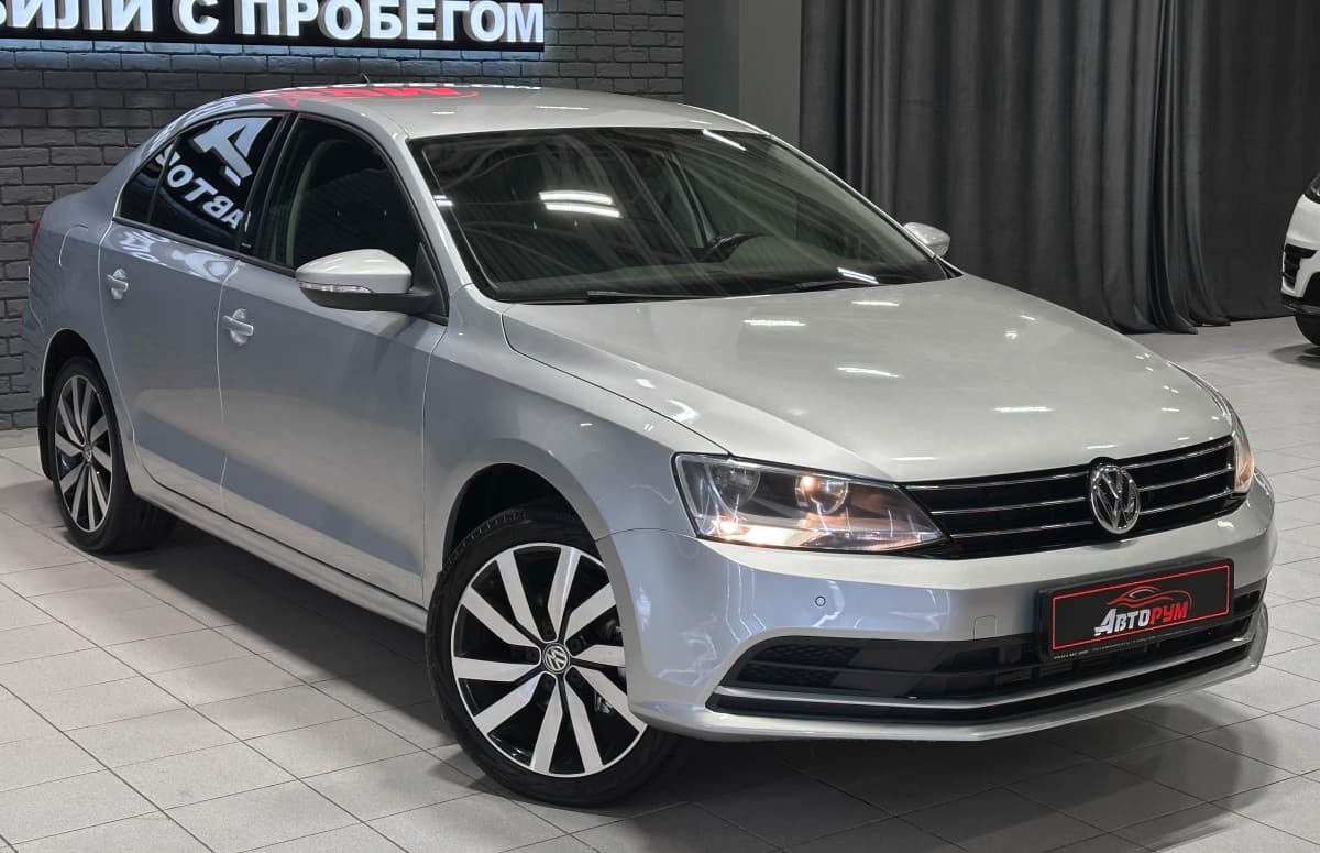 Volkswagen Jetta - 5