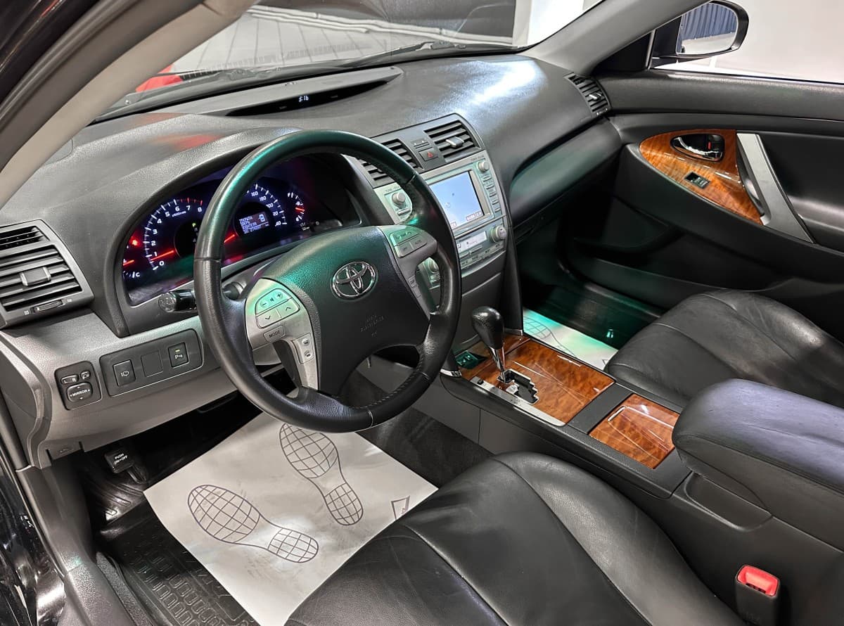 Toyota Camry - фото 10