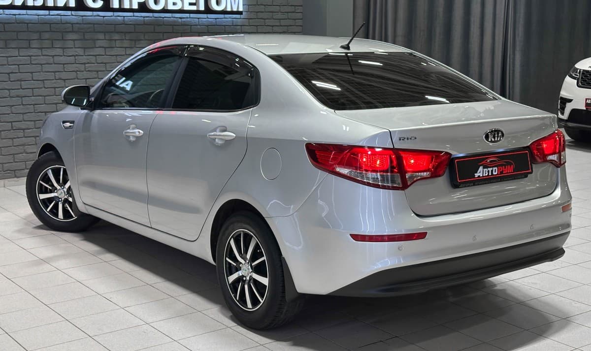 Kia Rio - фото 9