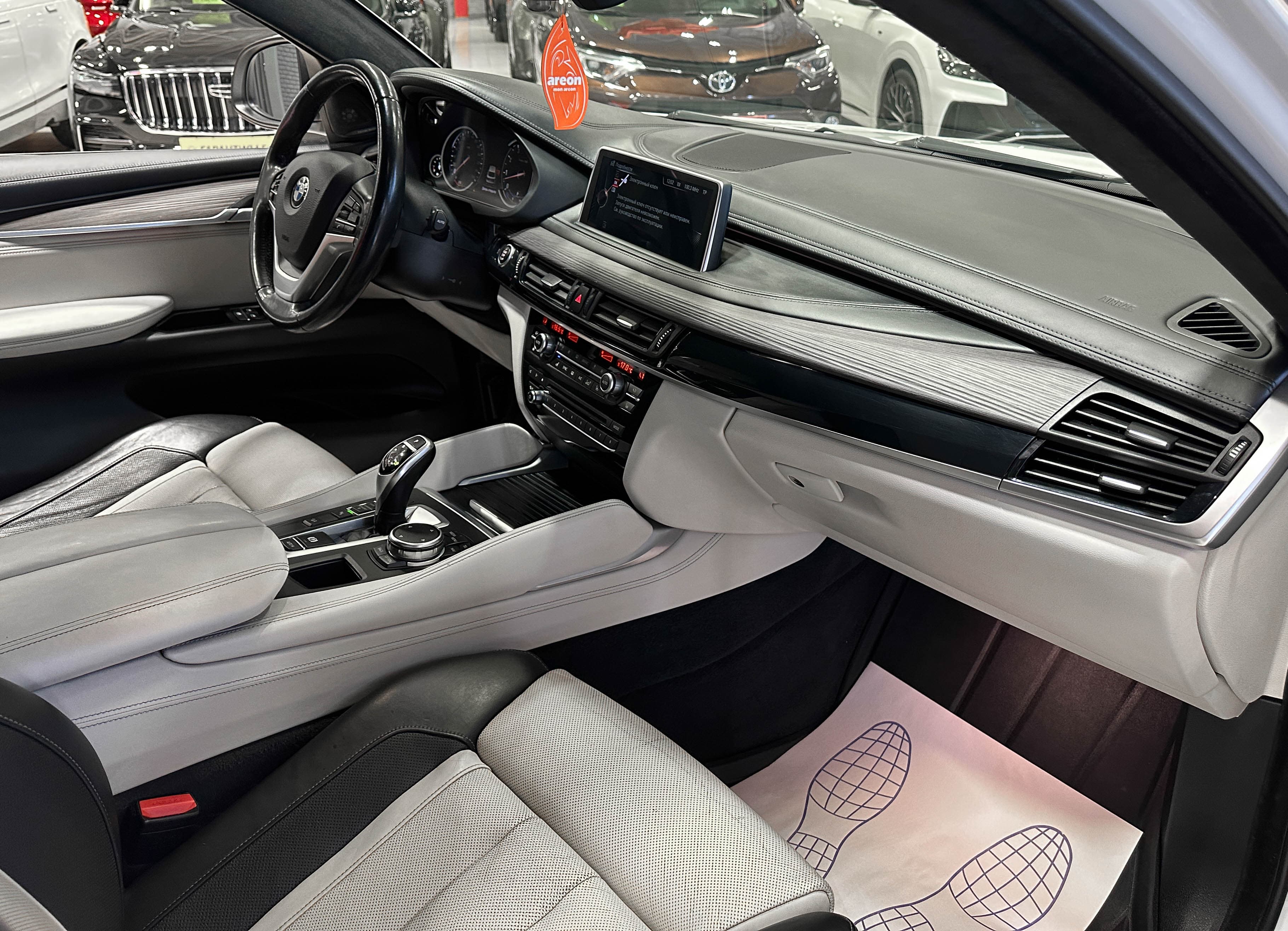BMW X6 - фото 10