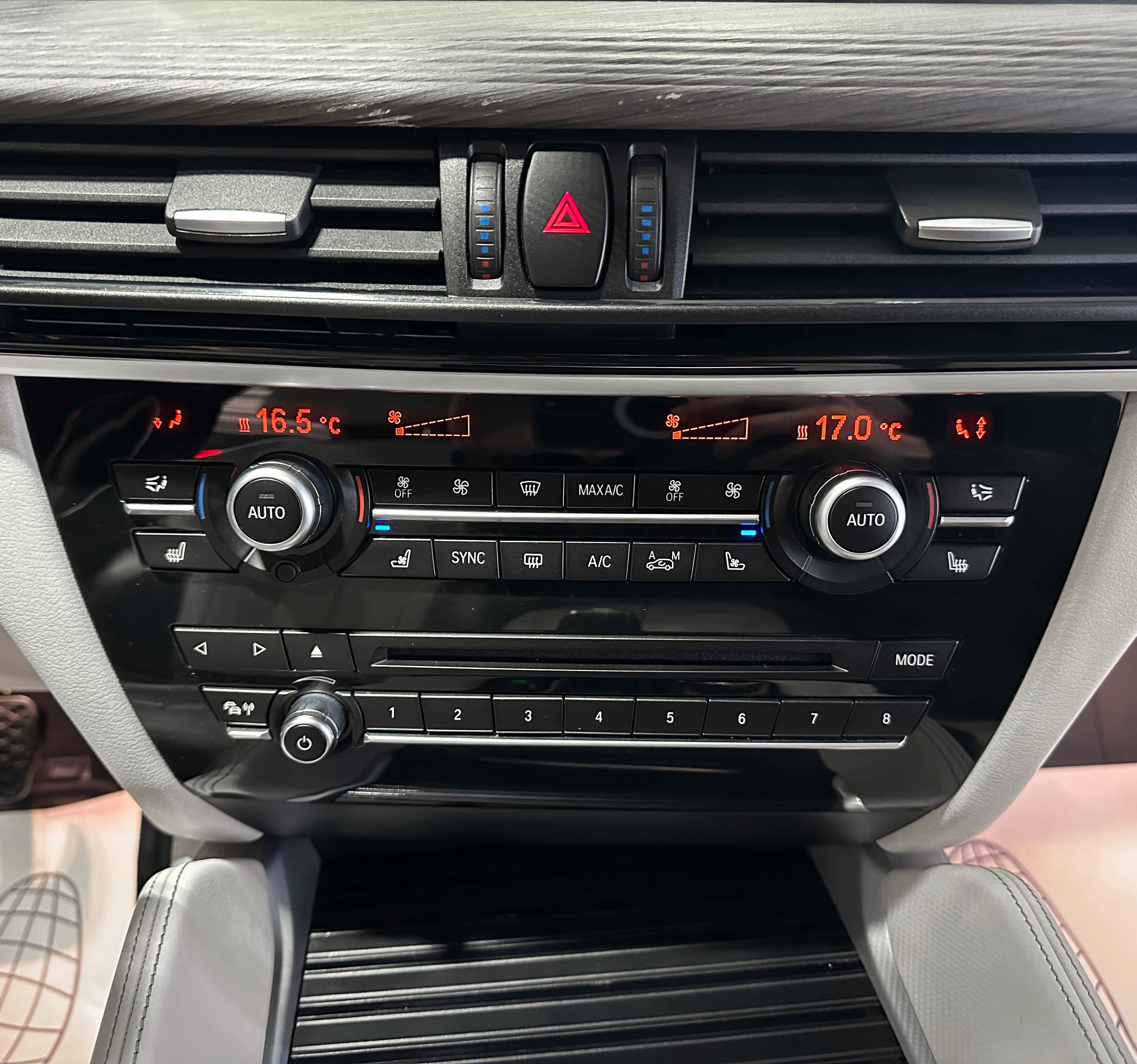 BMW X6 - фото 30
