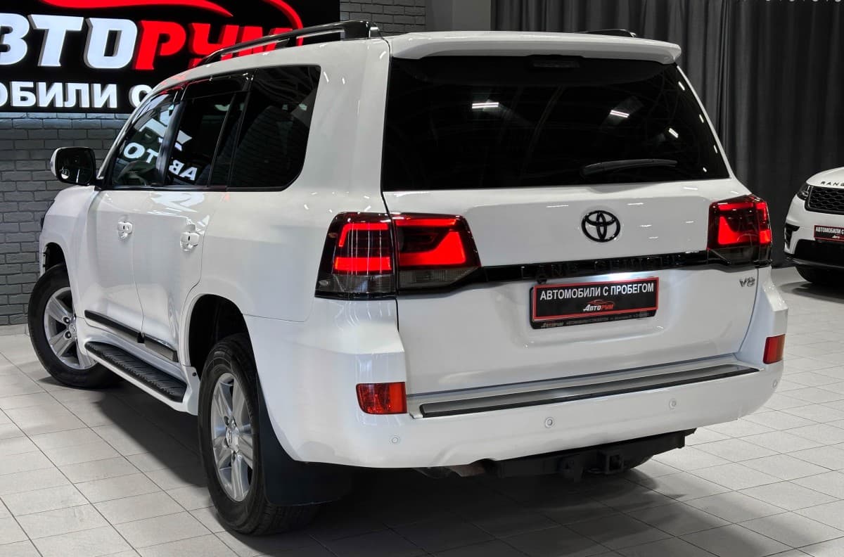 Toyota Land Cruiser 200 - фото 9