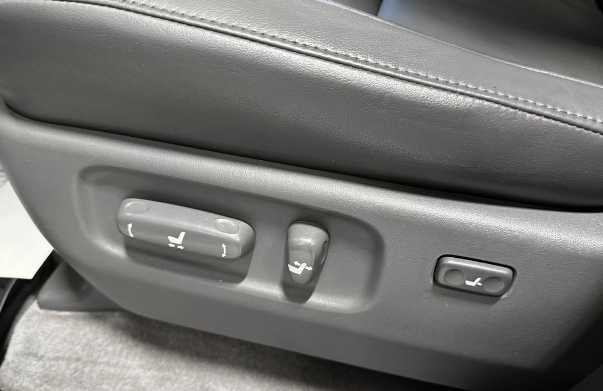 Toyota Land Cruiser 200 - фото 27