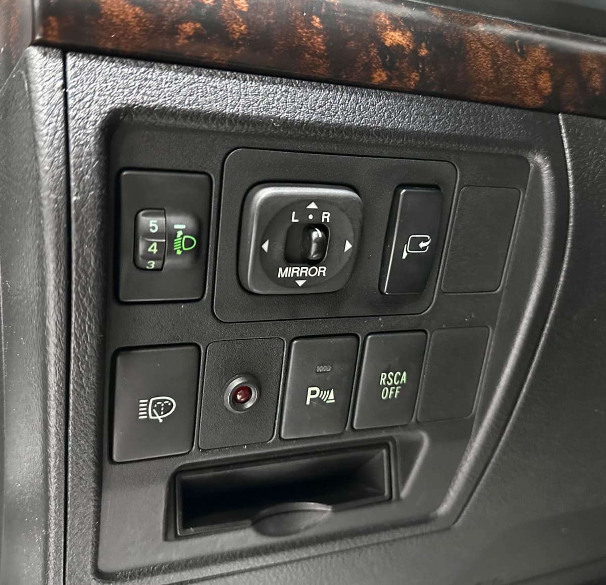 Toyota Land Cruiser 200 - фото 28