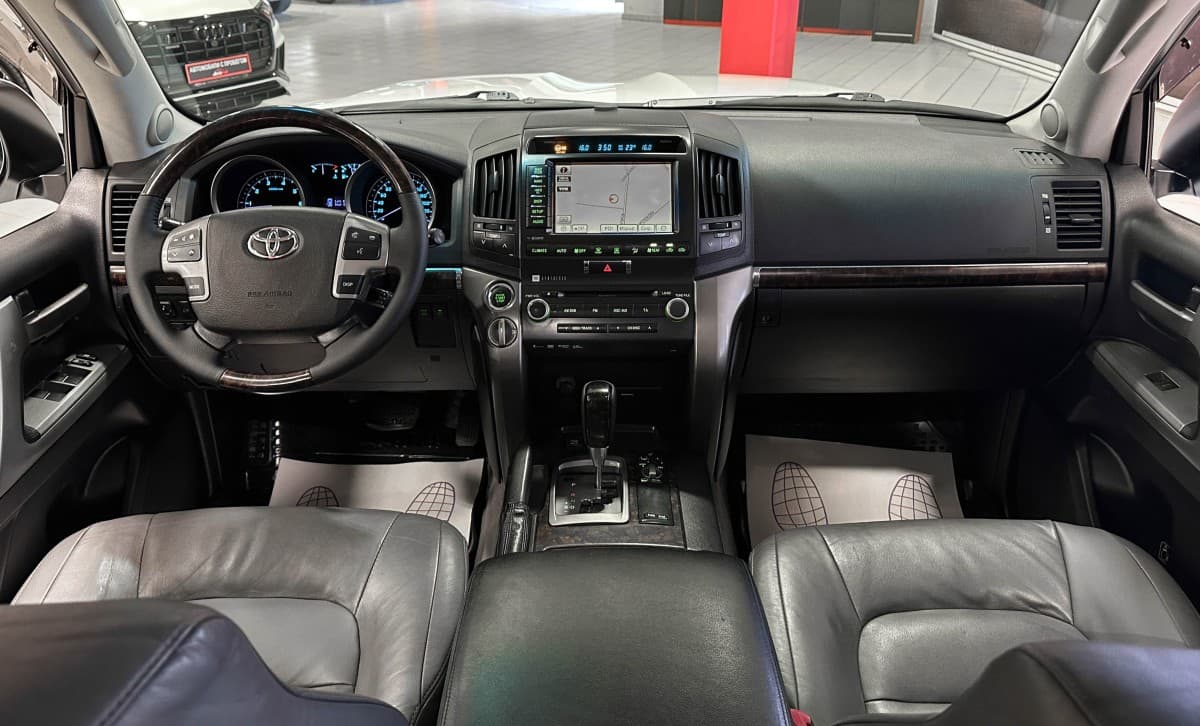 Toyota Land Cruiser 200 - фото 33