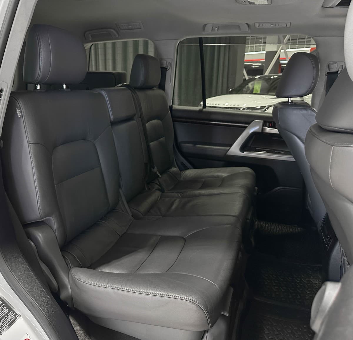 Toyota Land Cruiser 200 - фото 16