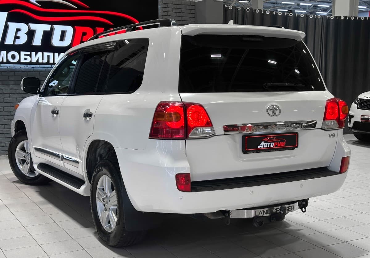 Toyota Land Cruiser - фото 9