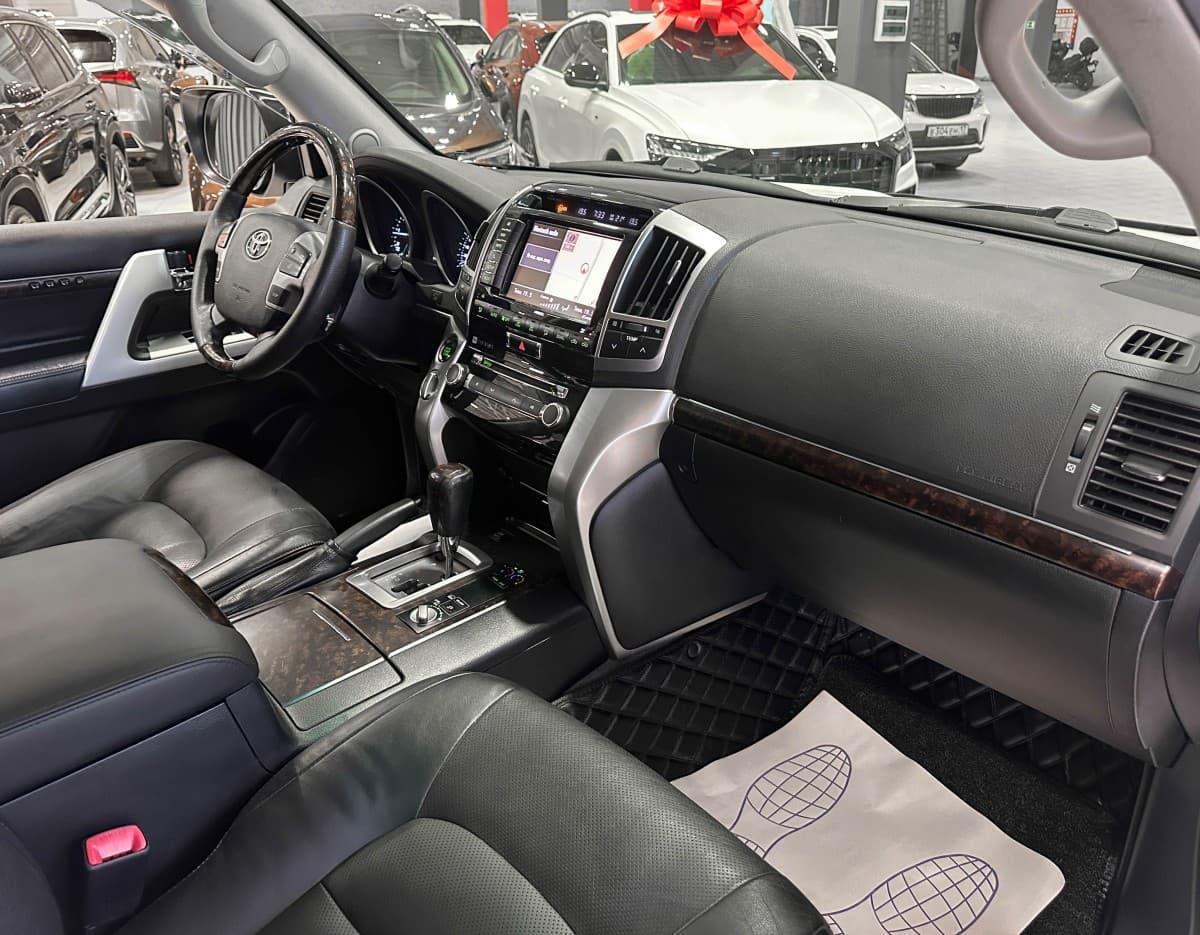 Toyota Land Cruiser - фото 10