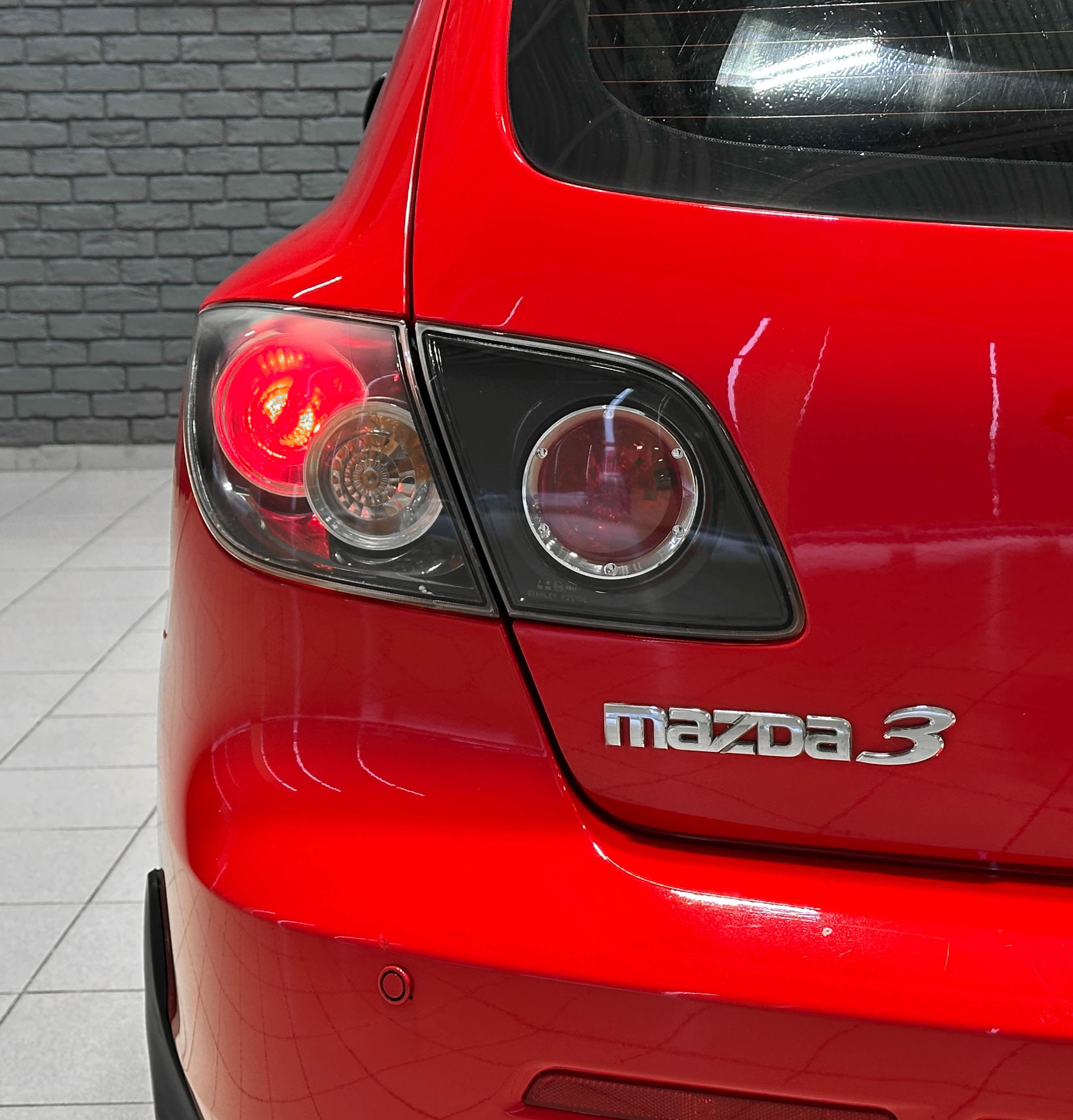 Mazda 3 - фото 8