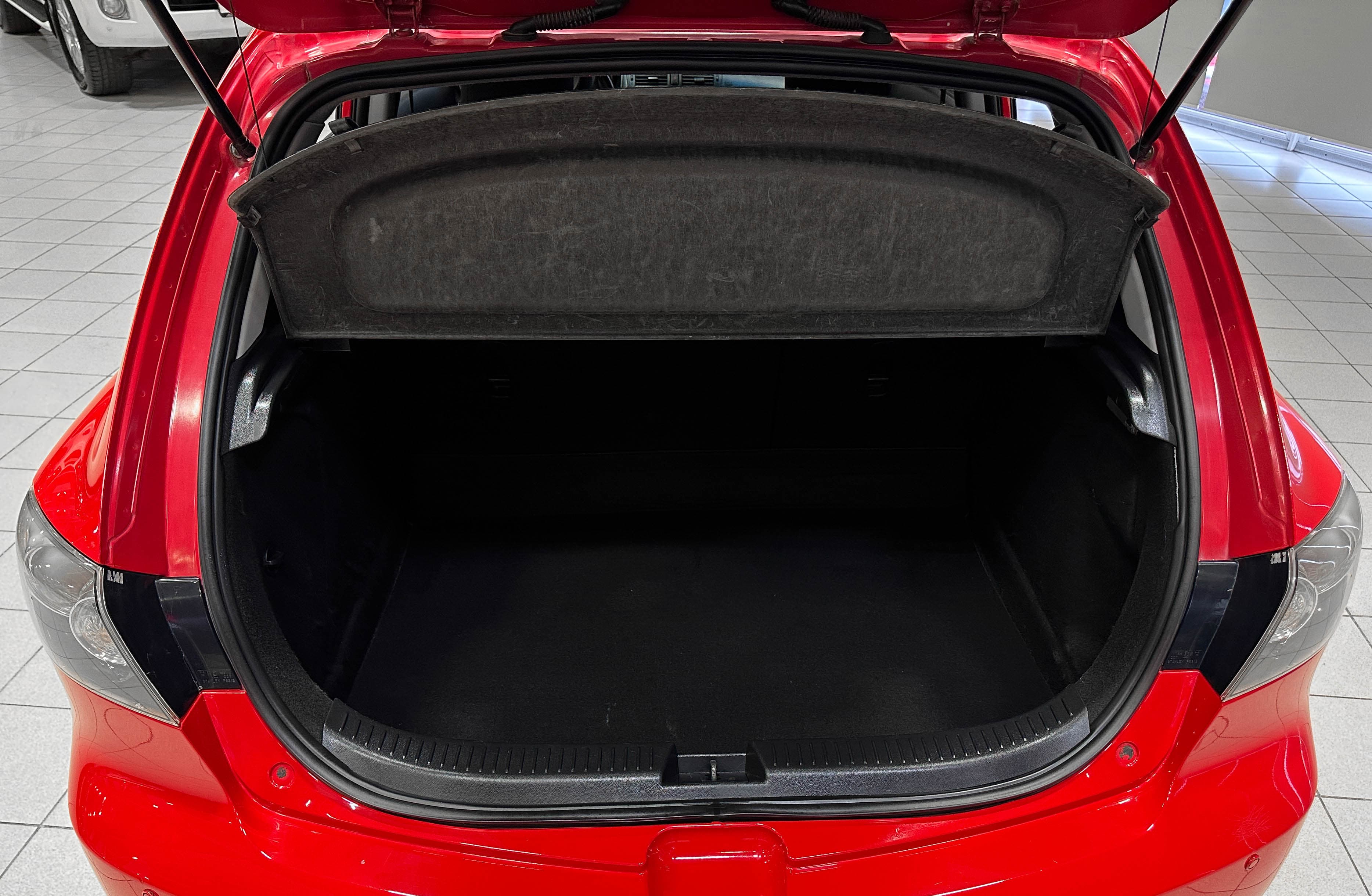 Mazda 3 - фото 13
