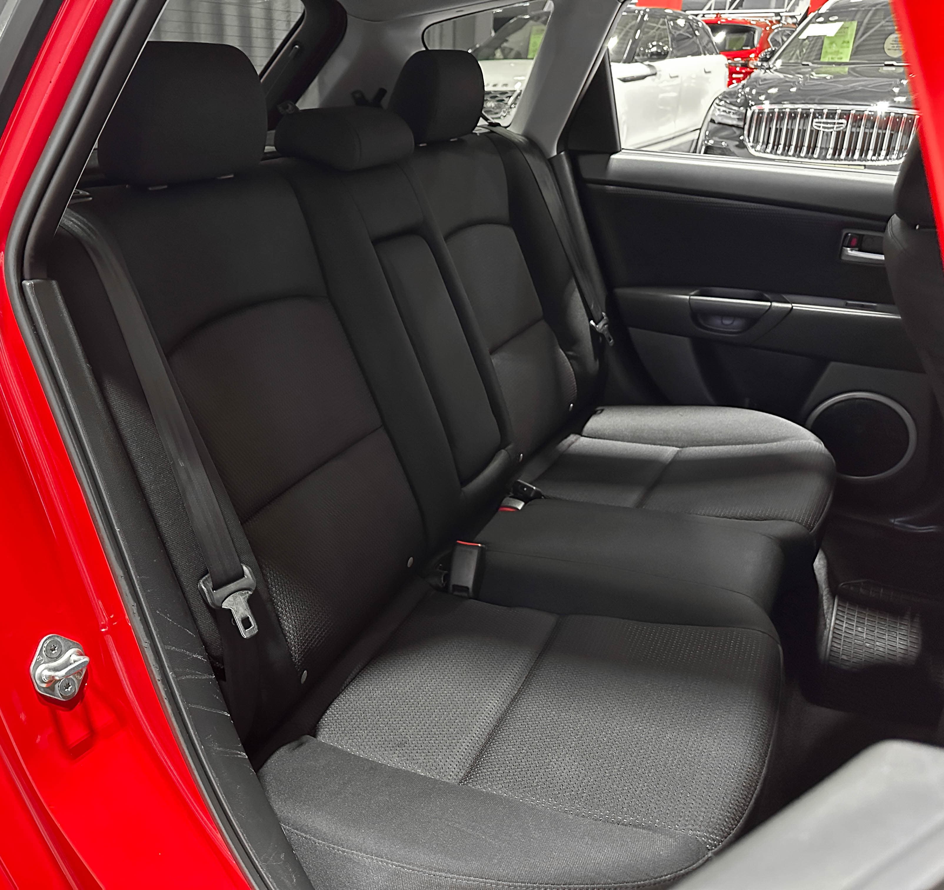 Mazda 3 - фото 14