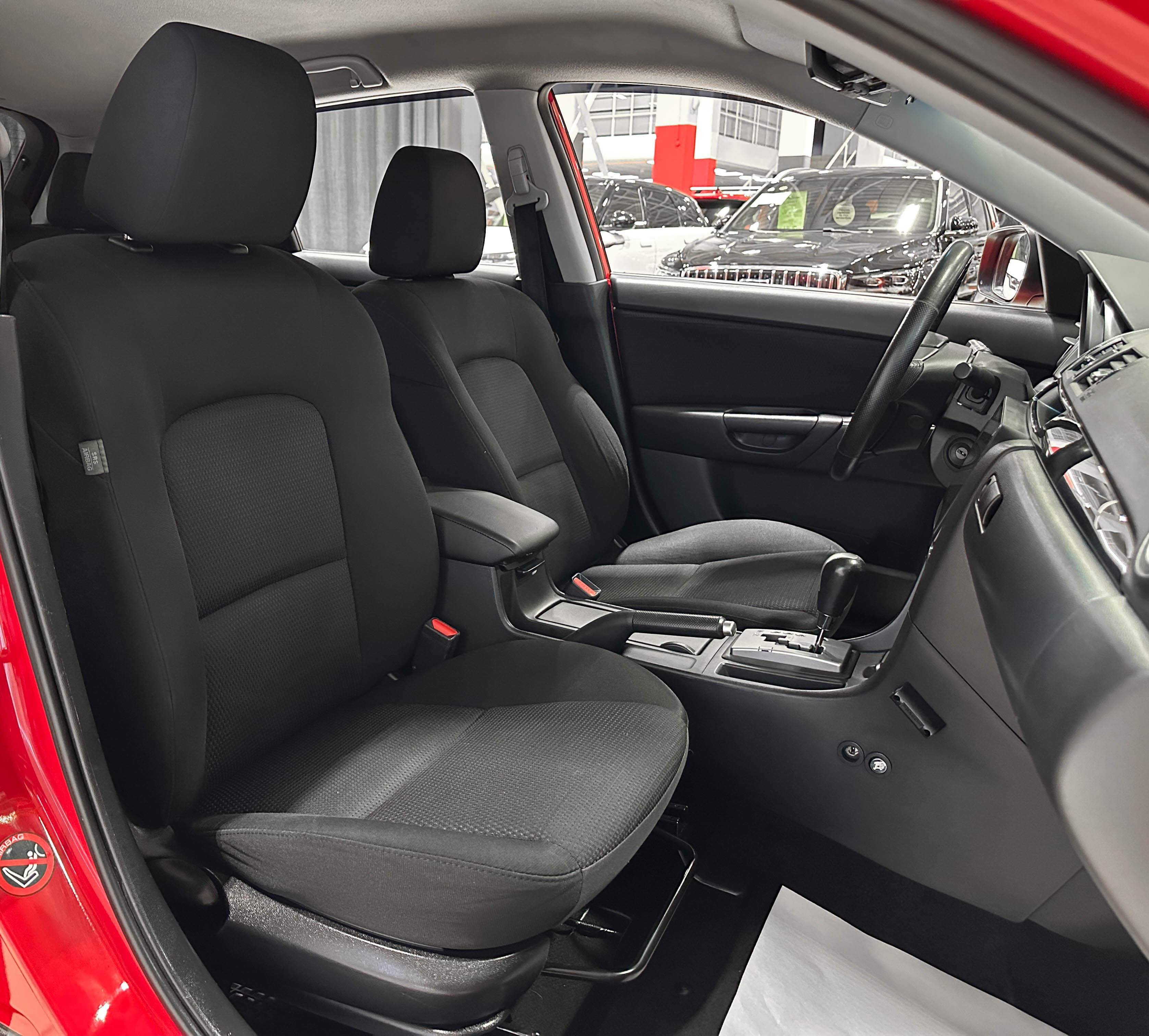 Mazda 3 - фото 15