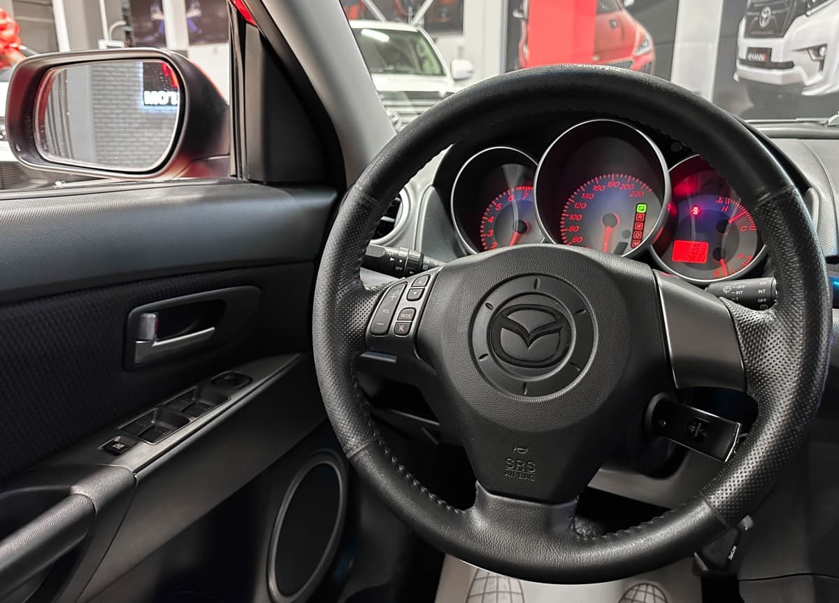 Mazda 3 - фото 22