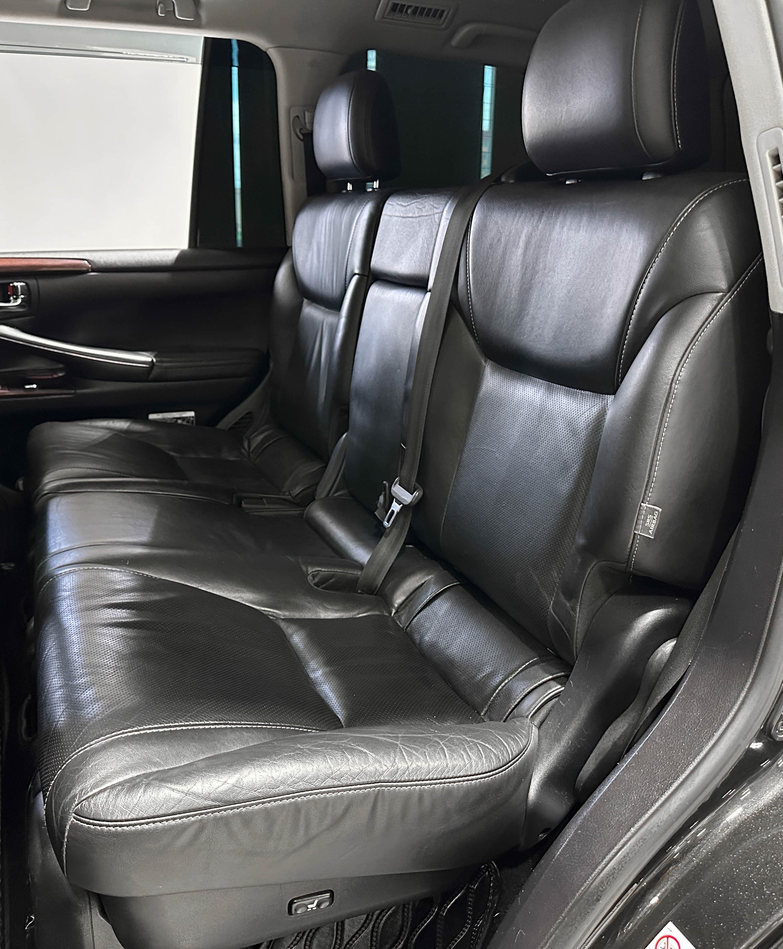 Lexus LX 570 - фото 15