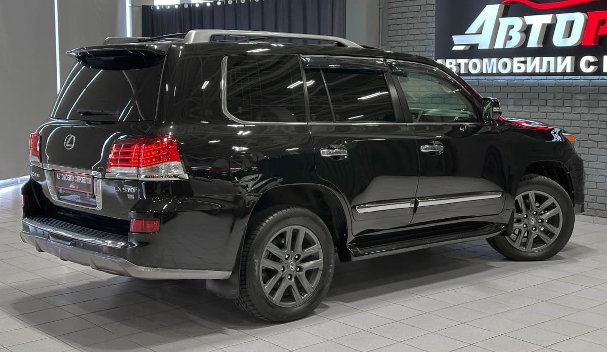 Lexus LX 570 - фото 6