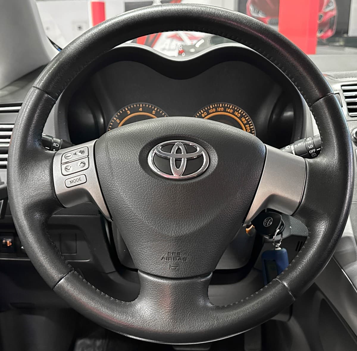 Toyota Auris - фото 21
