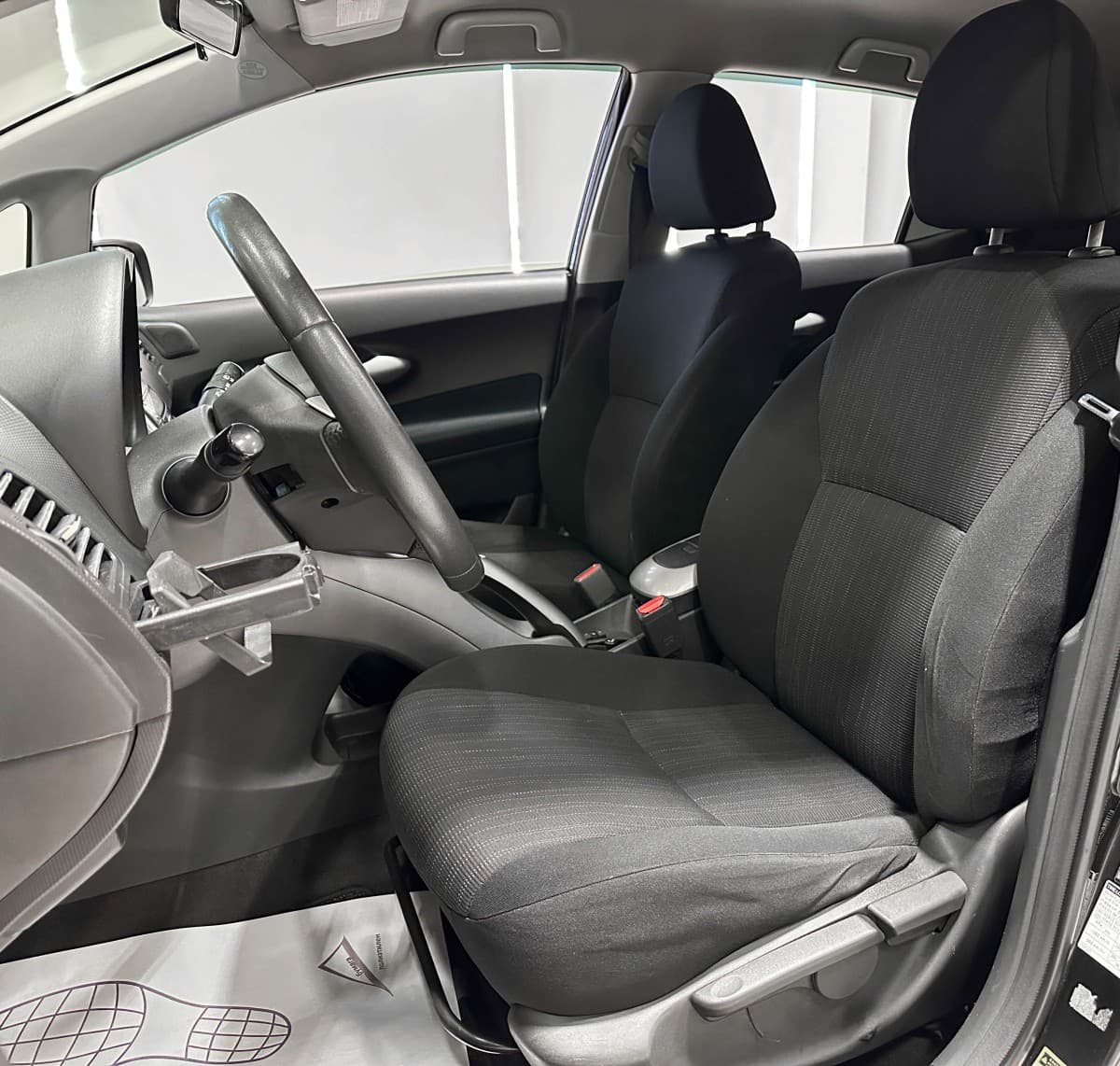 Toyota Auris - фото 10