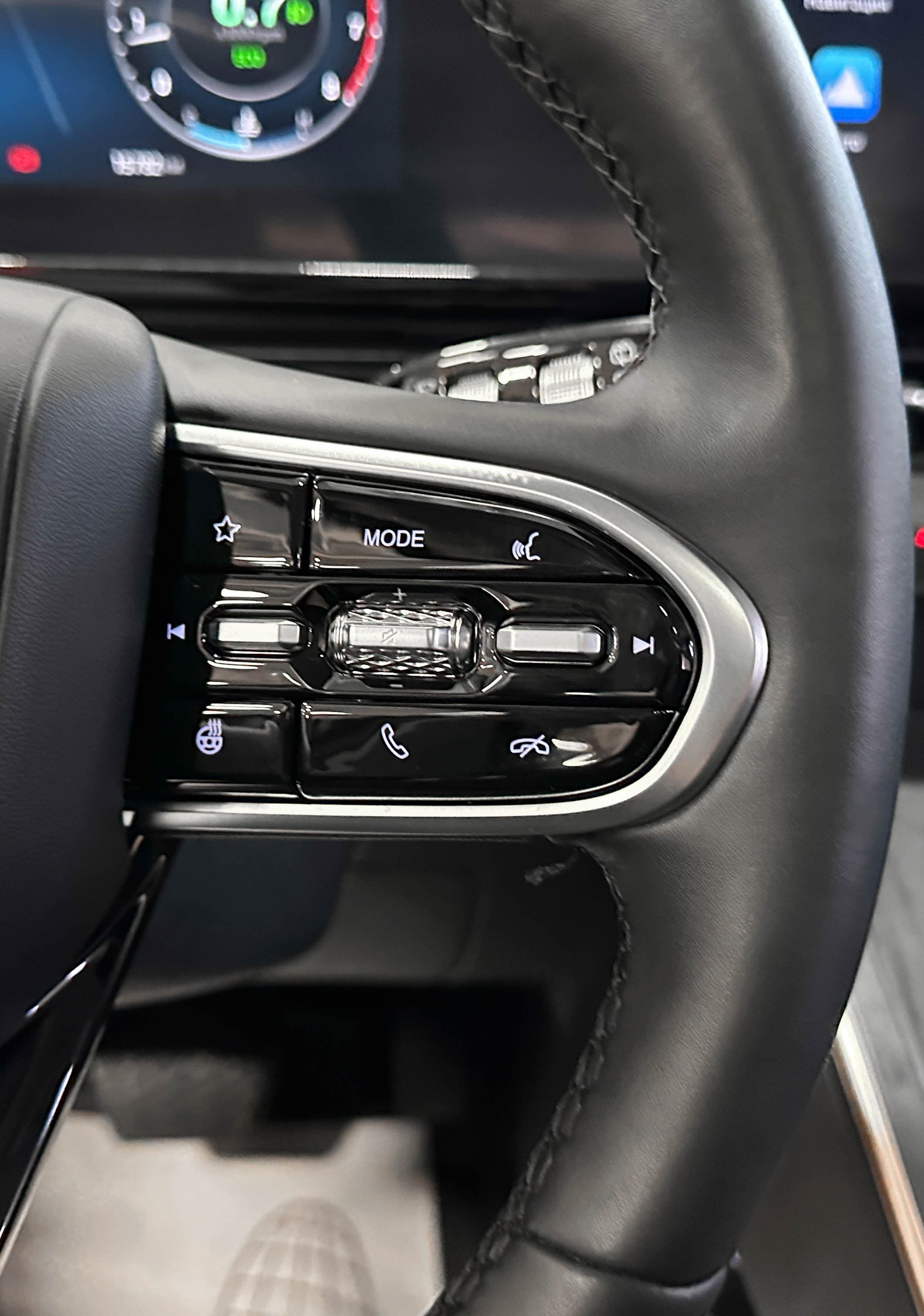 Omoda C5 - фото 22