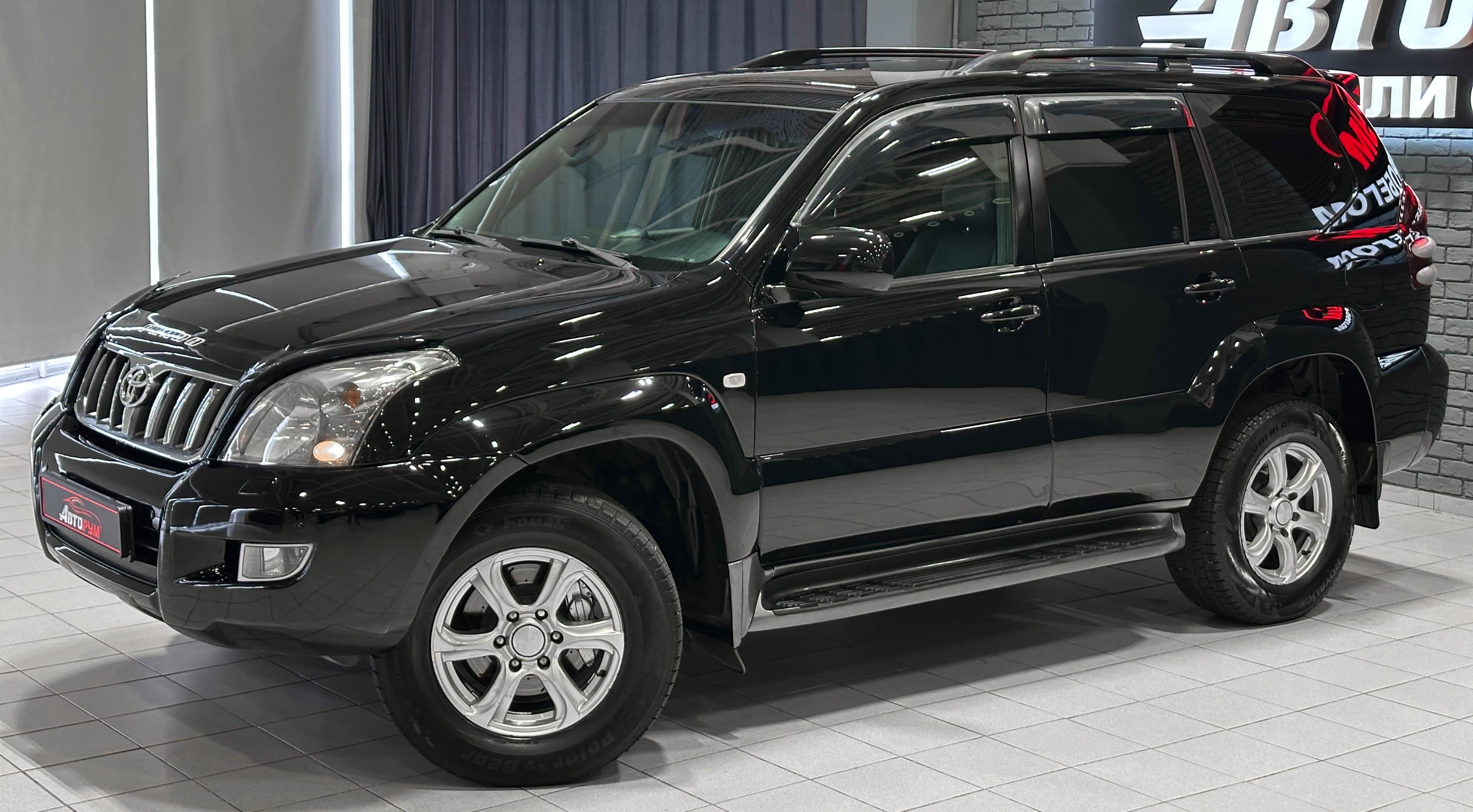 Toyota Land Cruiser Prado - 2