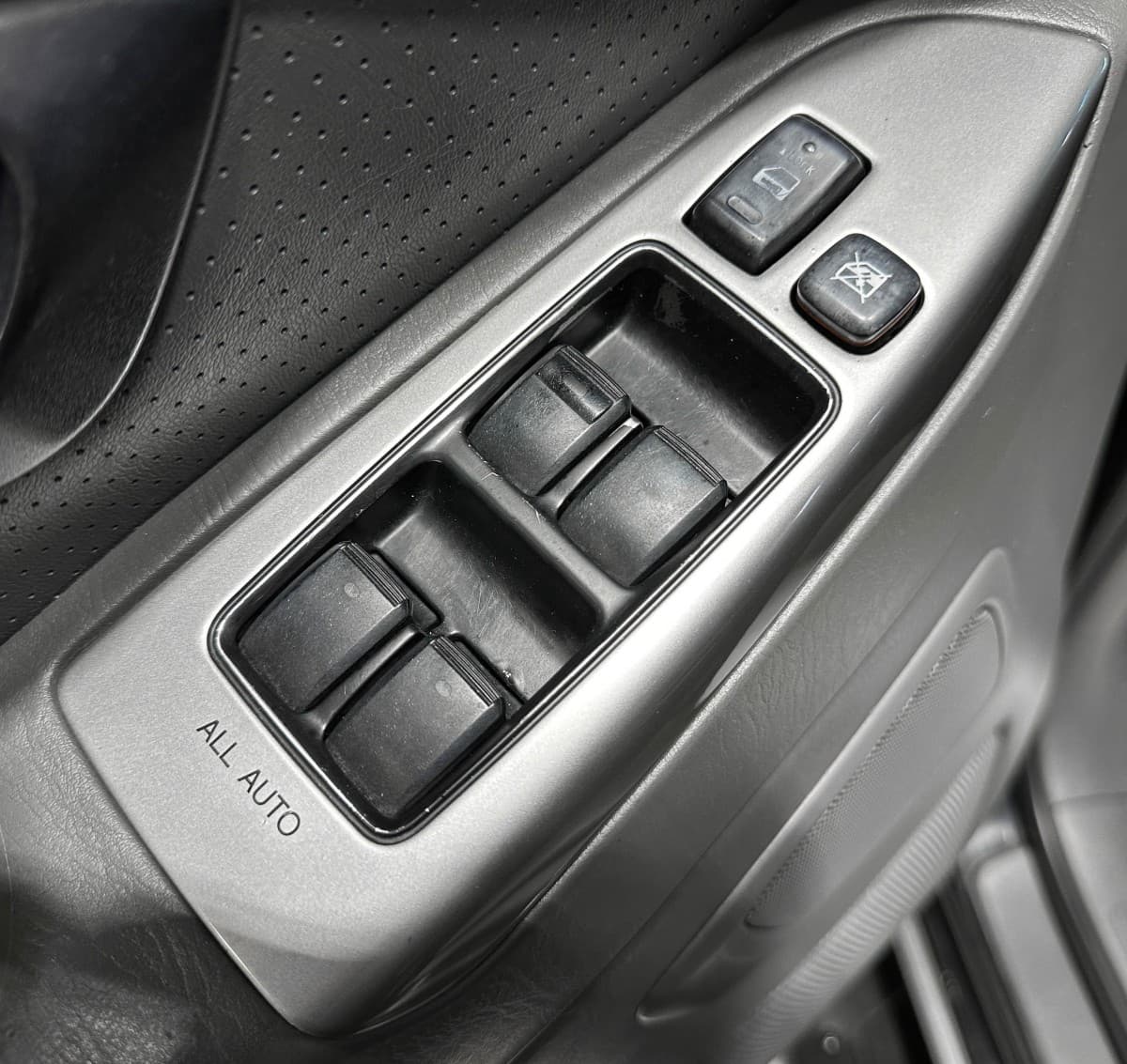 Toyota Land Cruiser Prado - фото 20