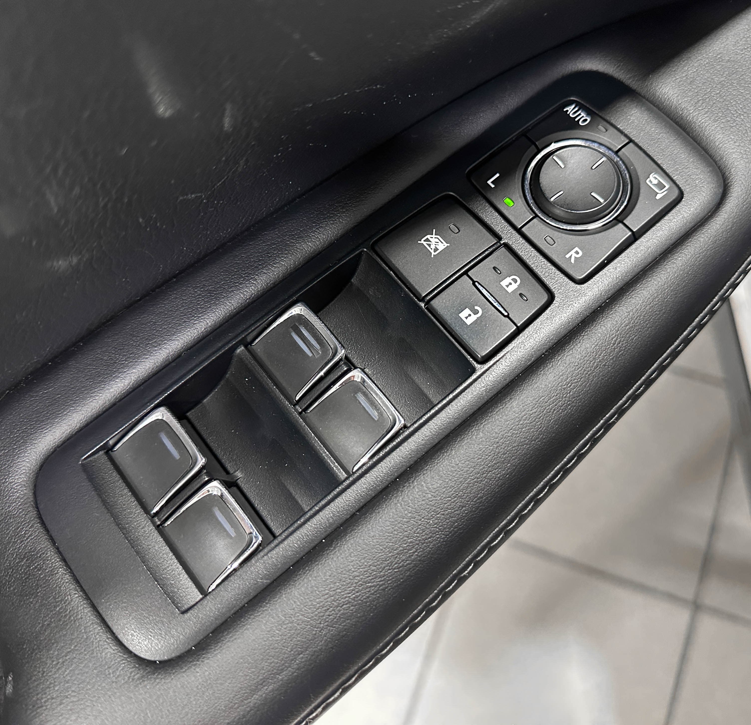 Lexus RX300 - фото 19