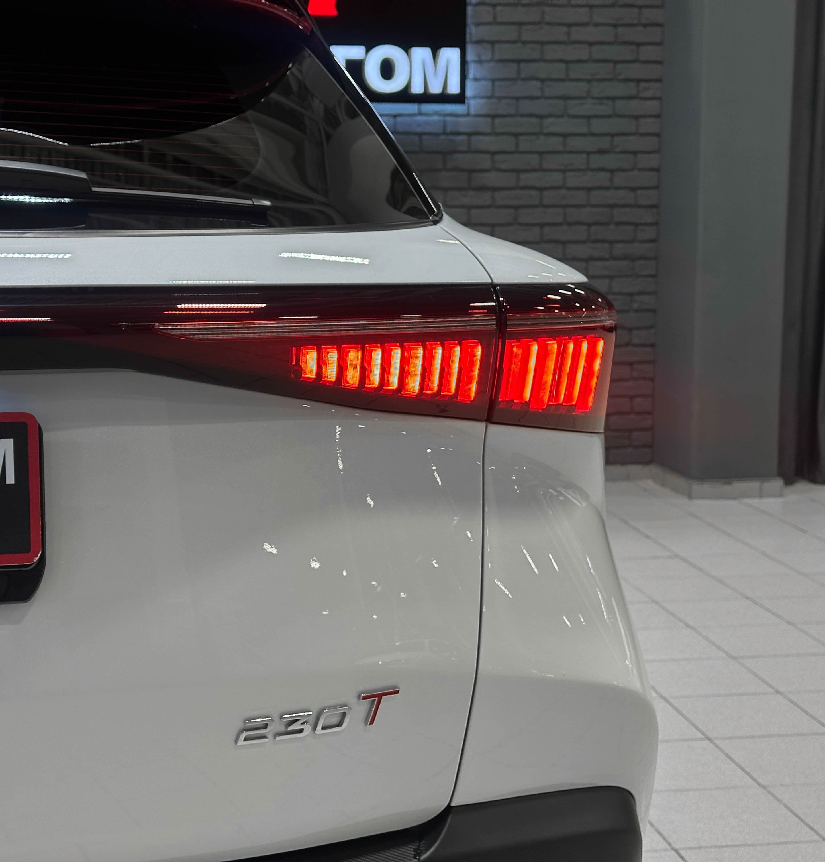 Omoda C5 - фото 8