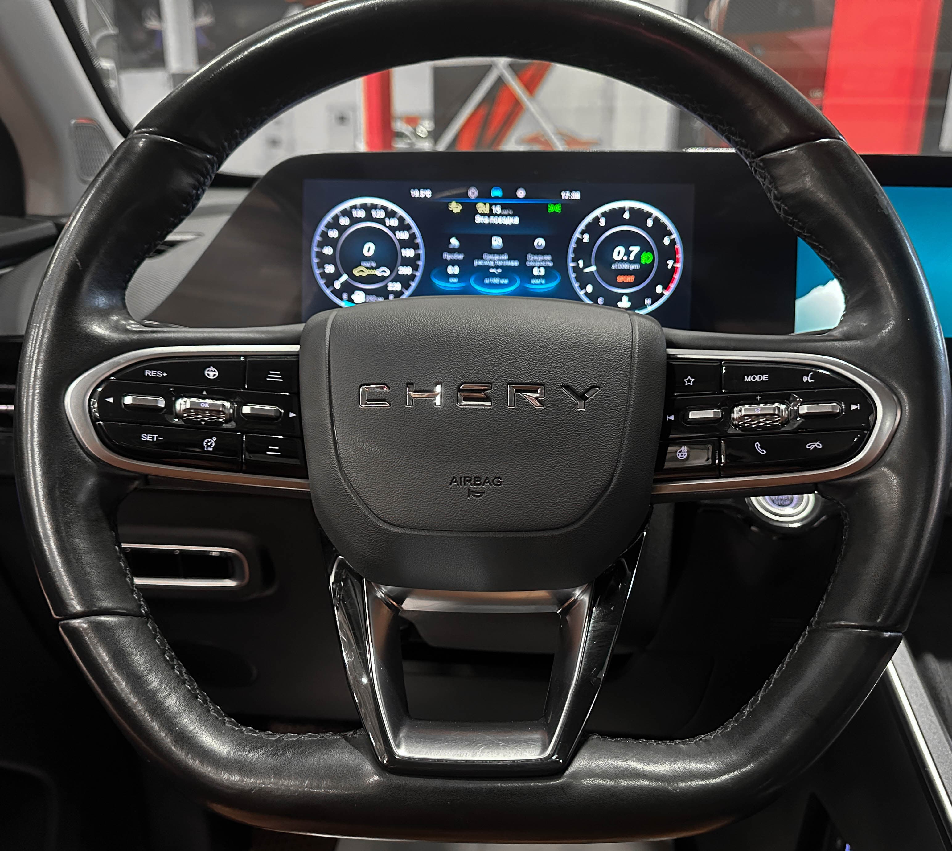 Omoda C5 - фото 32