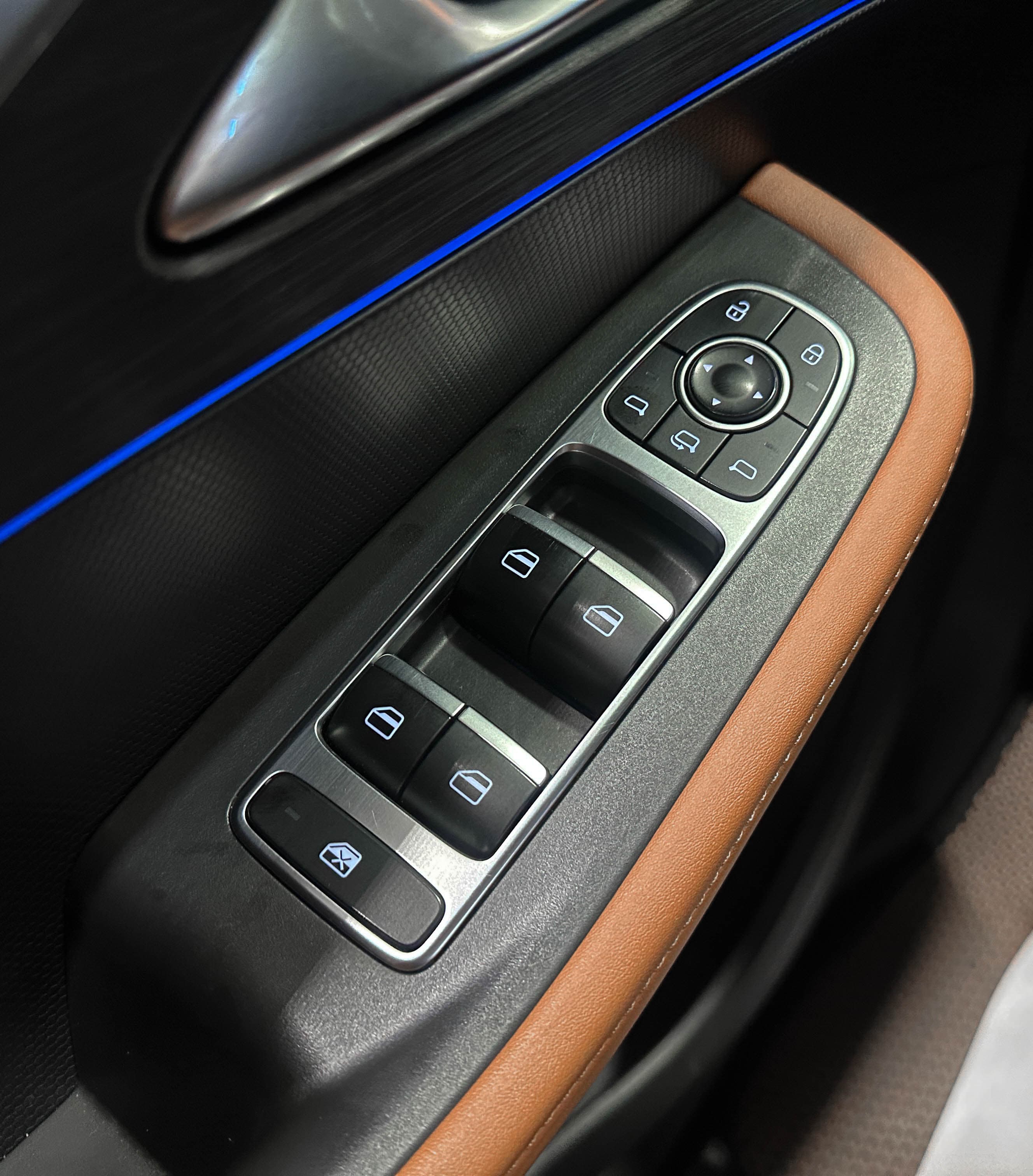Omoda C5 - фото 18