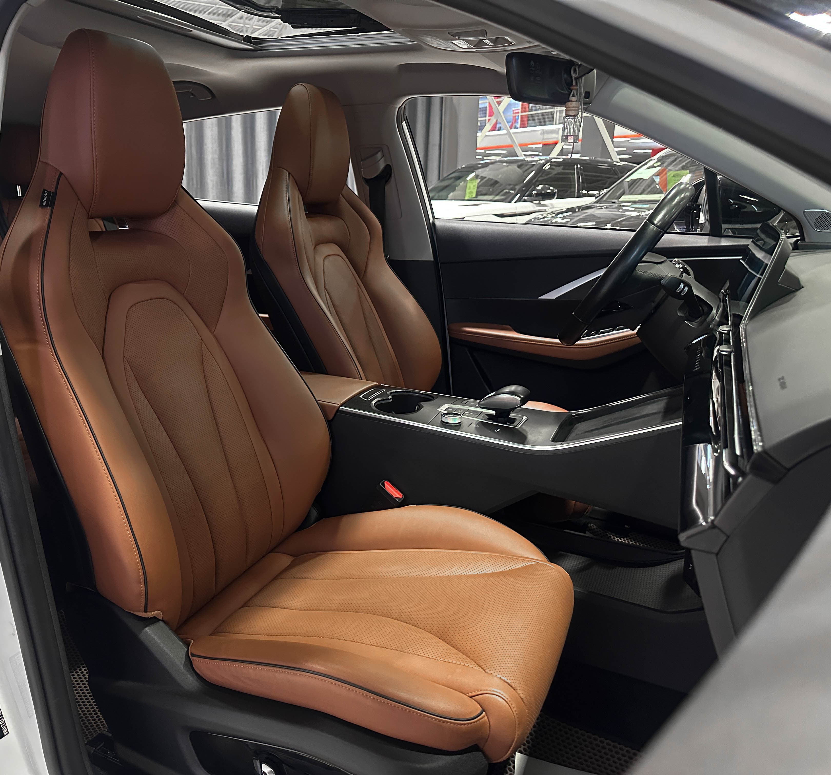 Omoda C5 - фото 16