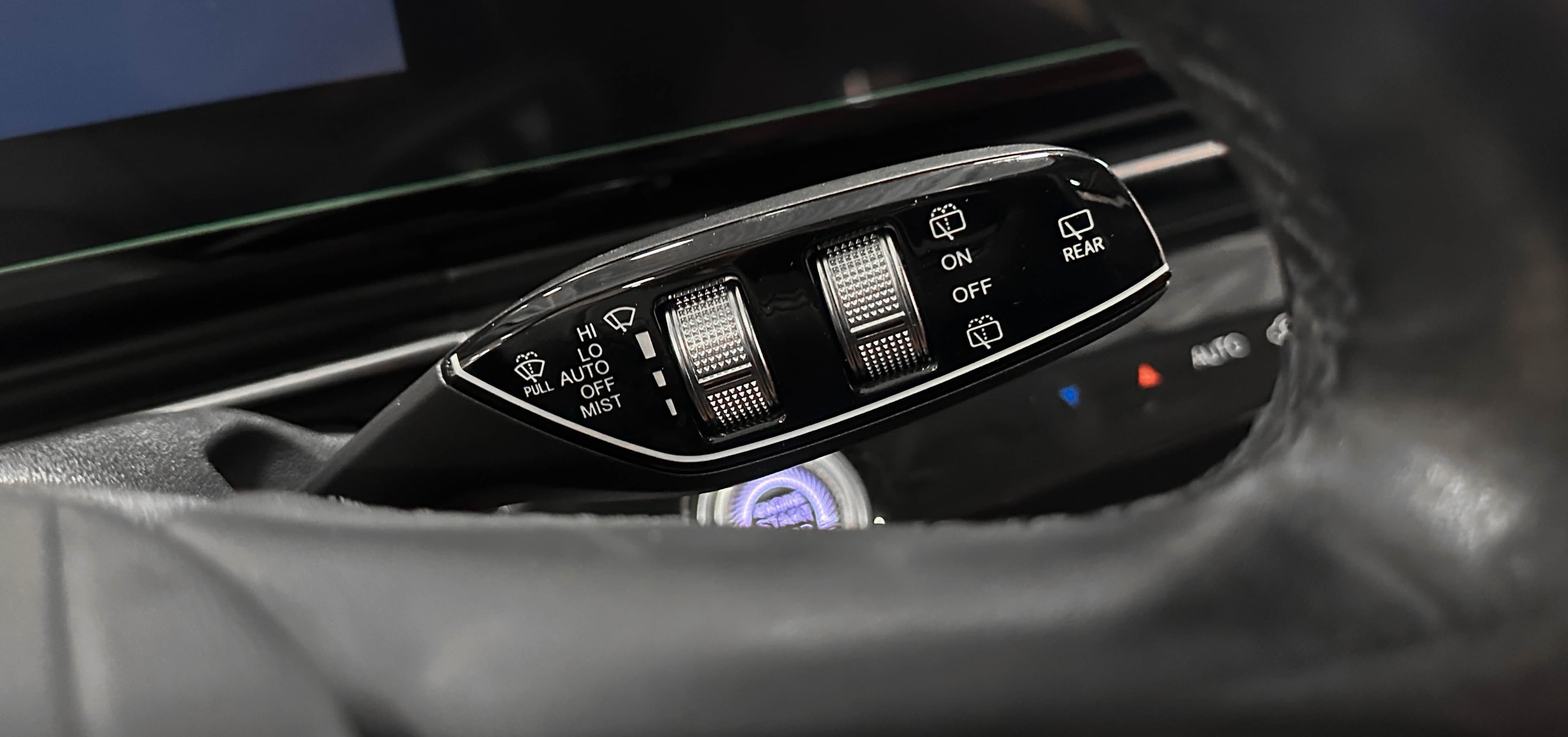 Omoda C5 - фото 24