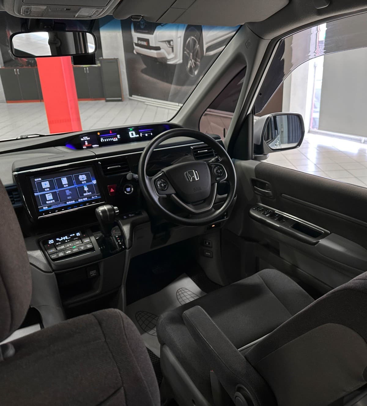 Honda Stepwgn - фото 27